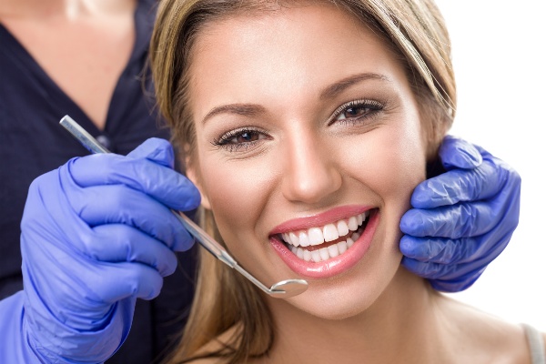 Отзывы клиентов, поставивших зубные протезы