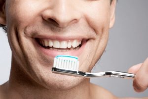 как дома вылечить клиновидный дефект зубов