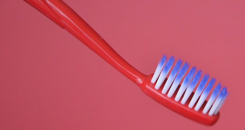 Эффективность расщепленных щетинок зубных щеток Сплат
