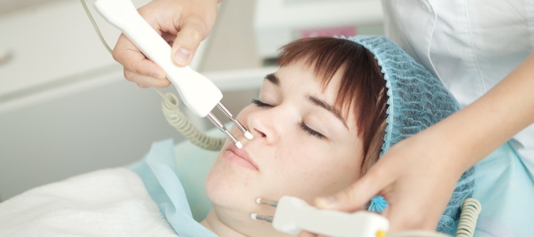 Плюсы и минусы применения физиотерапии для зубов
