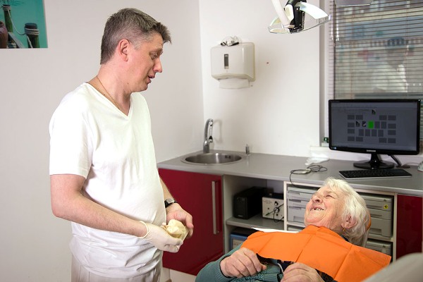 Имплантация зубов на 4 имплантах