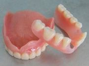 Особенности силиконовых зубных протезов