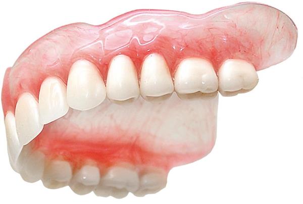 Съемный зубной протез на верхнюю челюсть цена