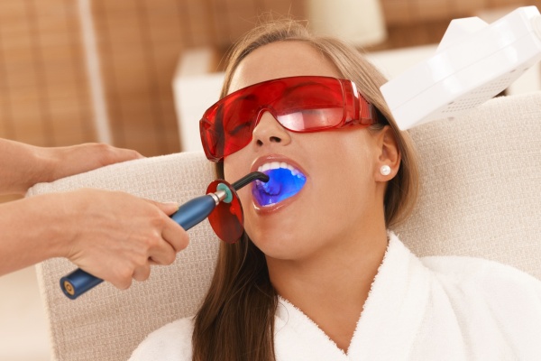 как отбелить зубы