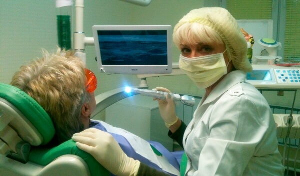 способы лечения зубов с помощью лазера