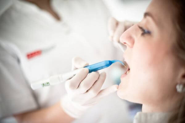 противопоказания к лечению зубов лазером