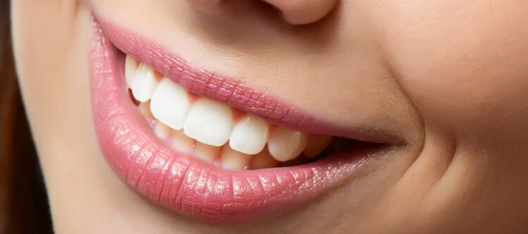 методы наращивания передних зубов